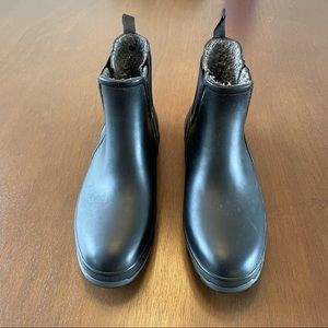 Bogs Amanda Plush Pull On Chelsea Boots